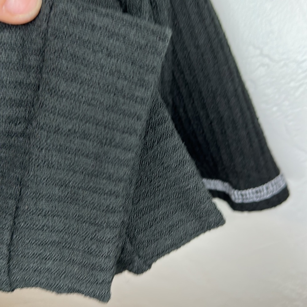 NIP Blumin black long sleeve ribbed top with white stitching M - Picture 10 of 10